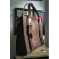 Big Lili bag in a beautiful brown color with adjustable straps made by Ladybuq