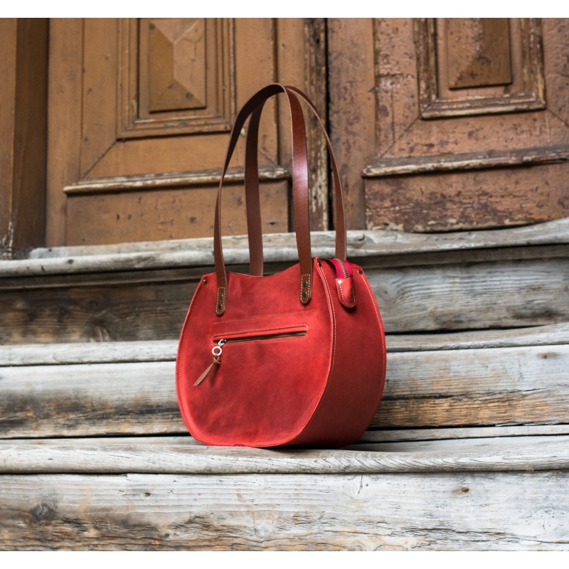 Buy smashing red color leather handbag for her in Pune, Free Shipping -  PuneOnlineFlorists