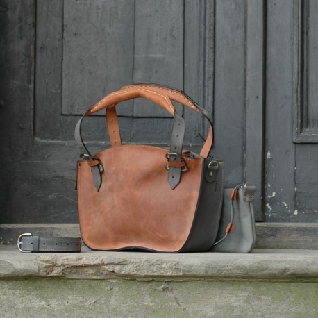 Leather bag Kuferek in ginger colour with grey accents with a strap and a clutch made by Ladybuq Art