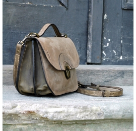 Beige Pati bag is perfect choice for people that like well made leather products that serve for years