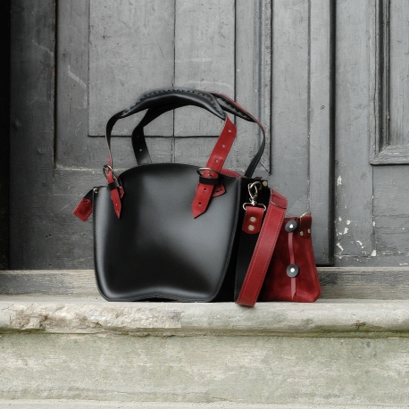 Leather Bag Kuferek with a strap and a clutch, black and raspberry