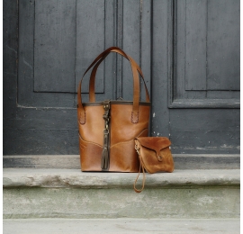Leather bag Julia in Whiskey and Khaki colors made by hand by Ladybuq Art