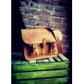Messenger in Whiskeyfarbe handgefertigte Laptop-Bürotasche aus Naturleder von Ladybuq Art