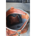 Leder handgefertigte Originaltasche Julia in Ingwerfarbe mit grauen Akzenten von LadybuQ Art